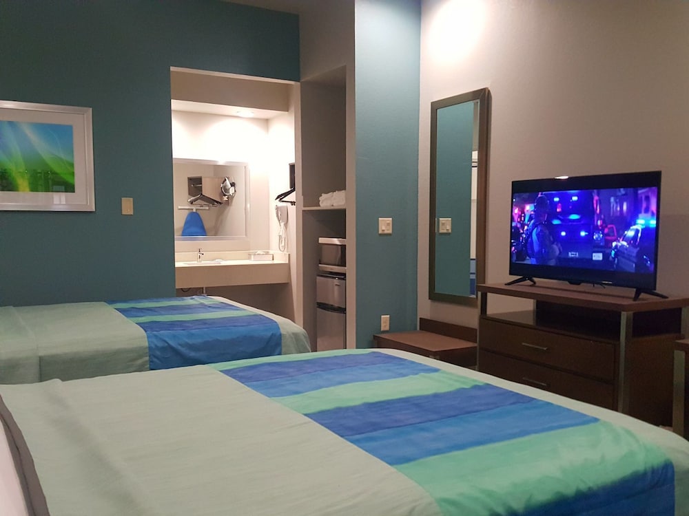 Hotel Blue - Woodlands