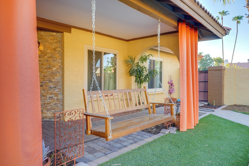 Luxe Outdoor Oasis: 'palm Tree Villa' in Chandler