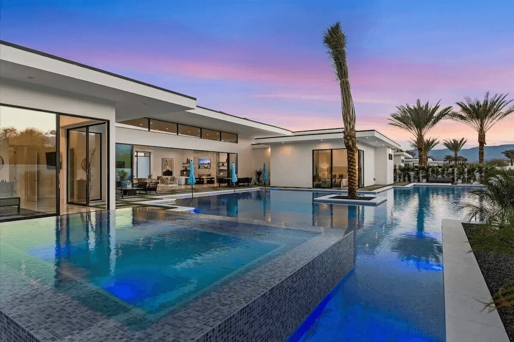 Sleeps 28 2 Luxe Villas w/ Pickleball Court Bravo Villas Dorada by Avantstay