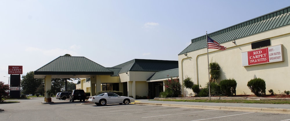 Red Carpet Inn & Suites