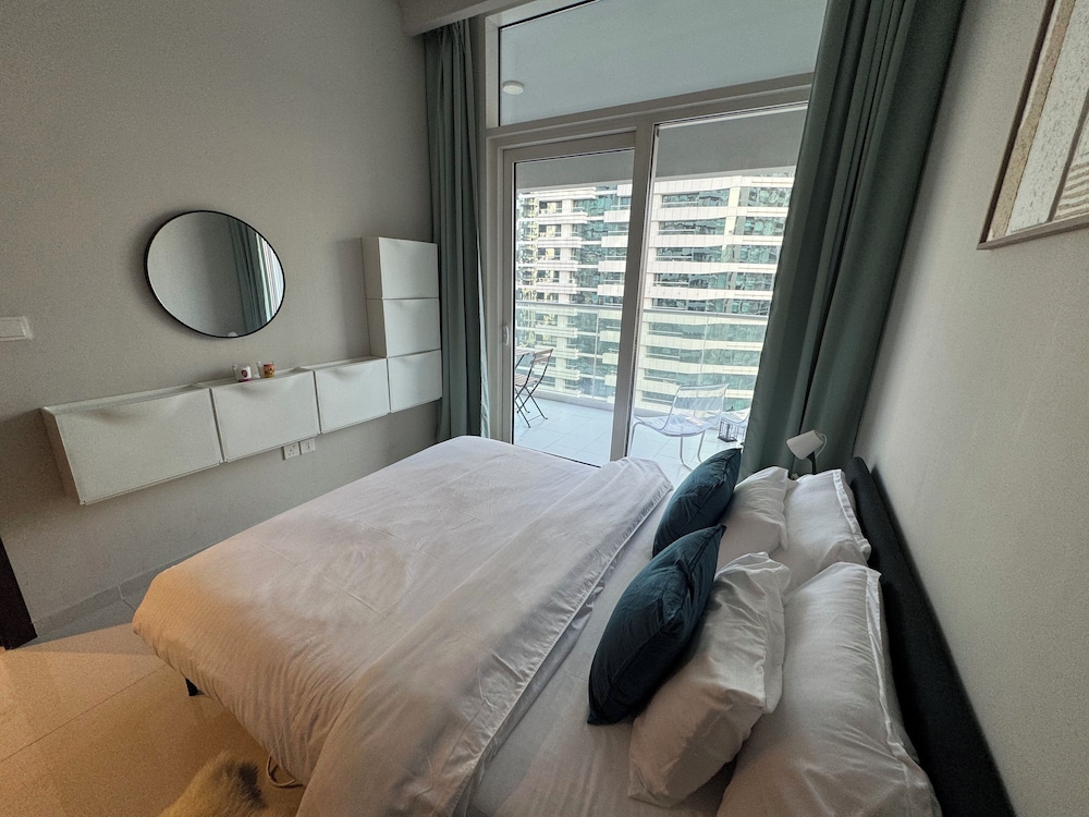 Damac Reva Residences 808