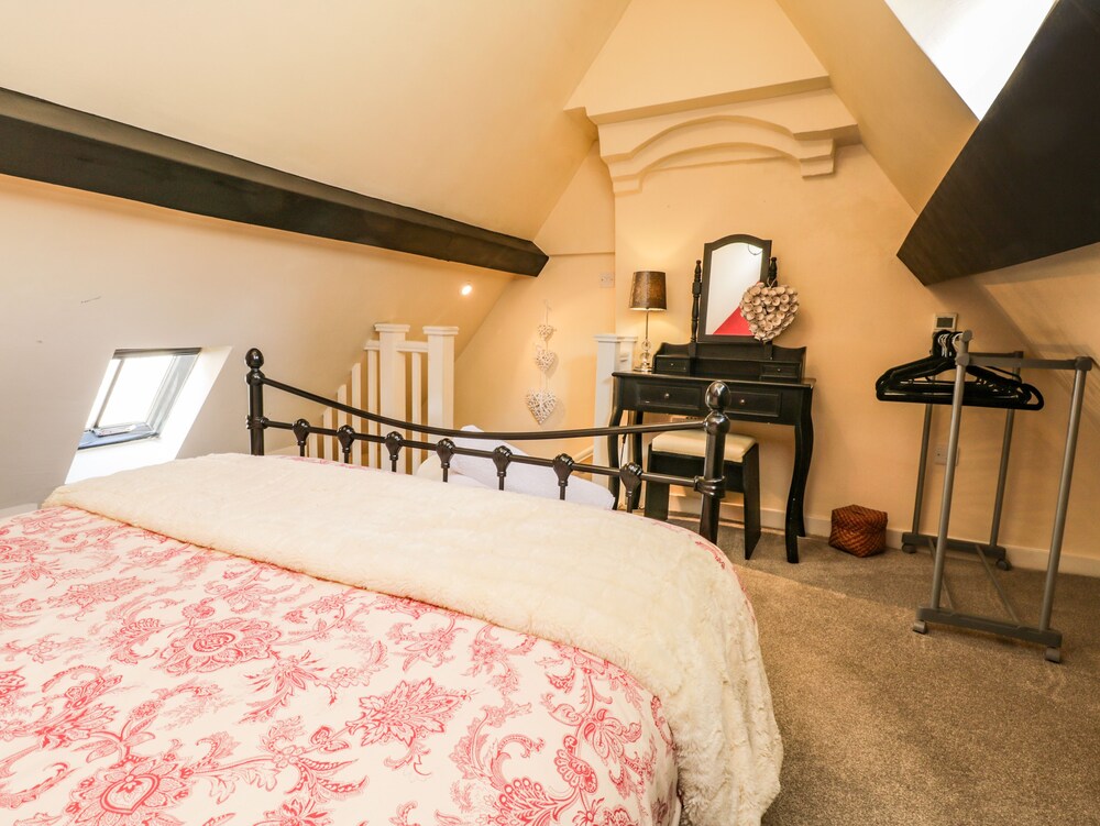 Black Gem Cottage view 3