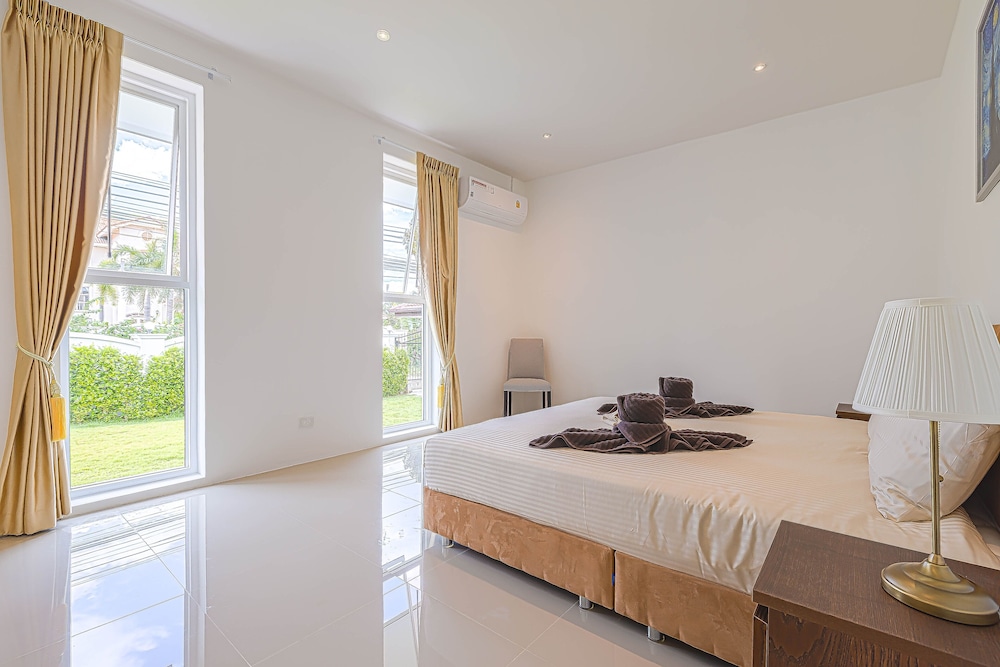 Amazing 6 Bedroom Pool Villa ED60 view 3
