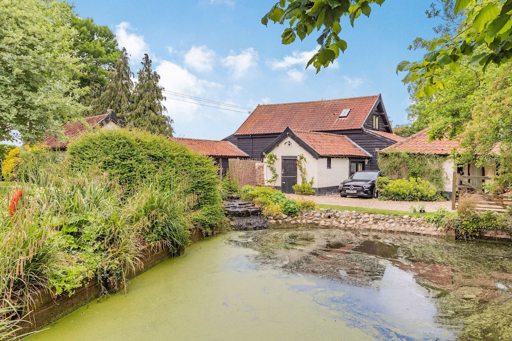 Ducksfoot Barn
