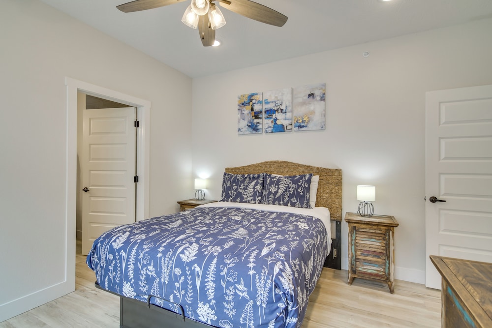 Table Rock Lake View & Games Galore: Family Lodge