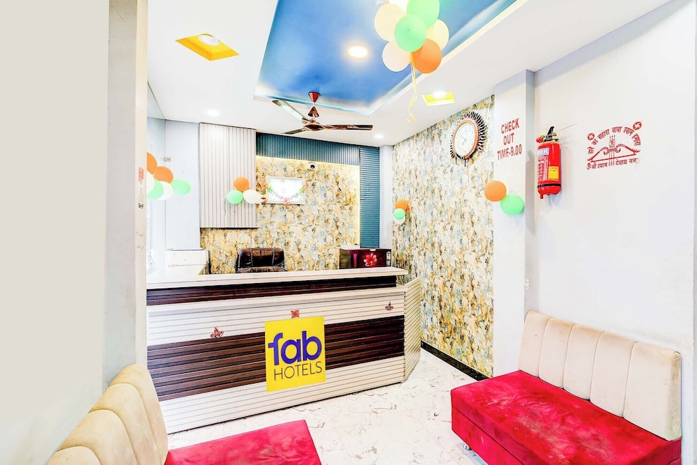 Fabhotel Mahak Palace