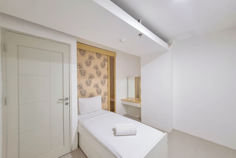 Spacious 2Br At Green Park Yogyakarta Apartment