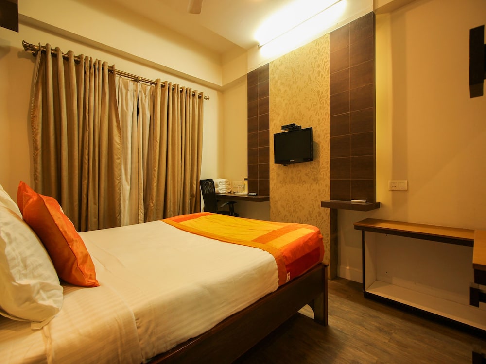 OYO 7752 Hotel Diva Residency