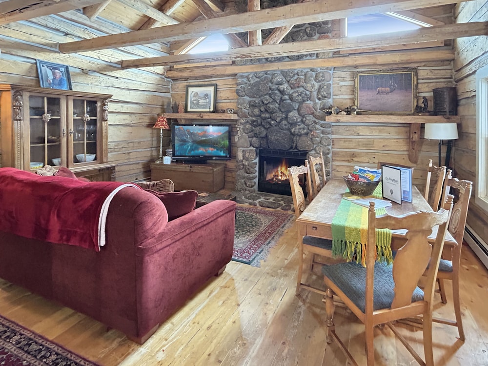 Timeless Mesa Hideaway 2 Bedroom Cabin