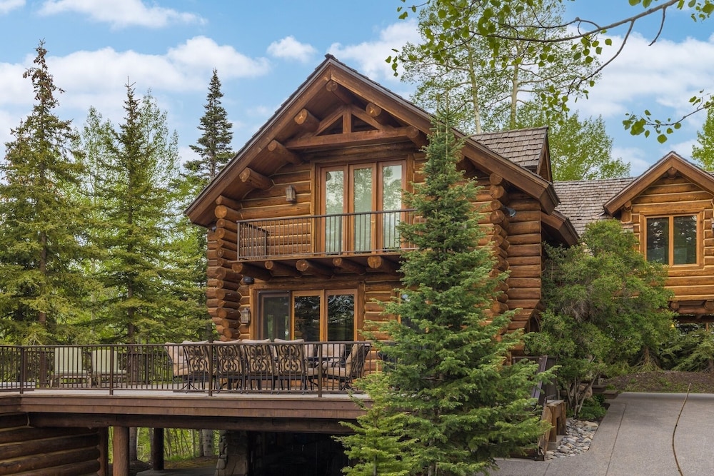 Wildwood Ridge 5 Bedroom Home
