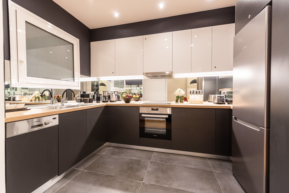 Acropolis View Deluxe Penthouse & Luxury Apartments