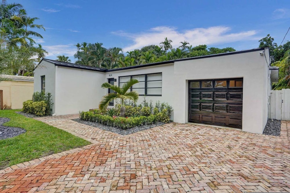Hibiscus House in Fort Lauderdale