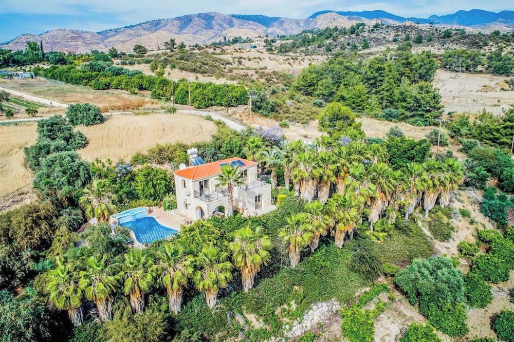 Villa Anna Argaka