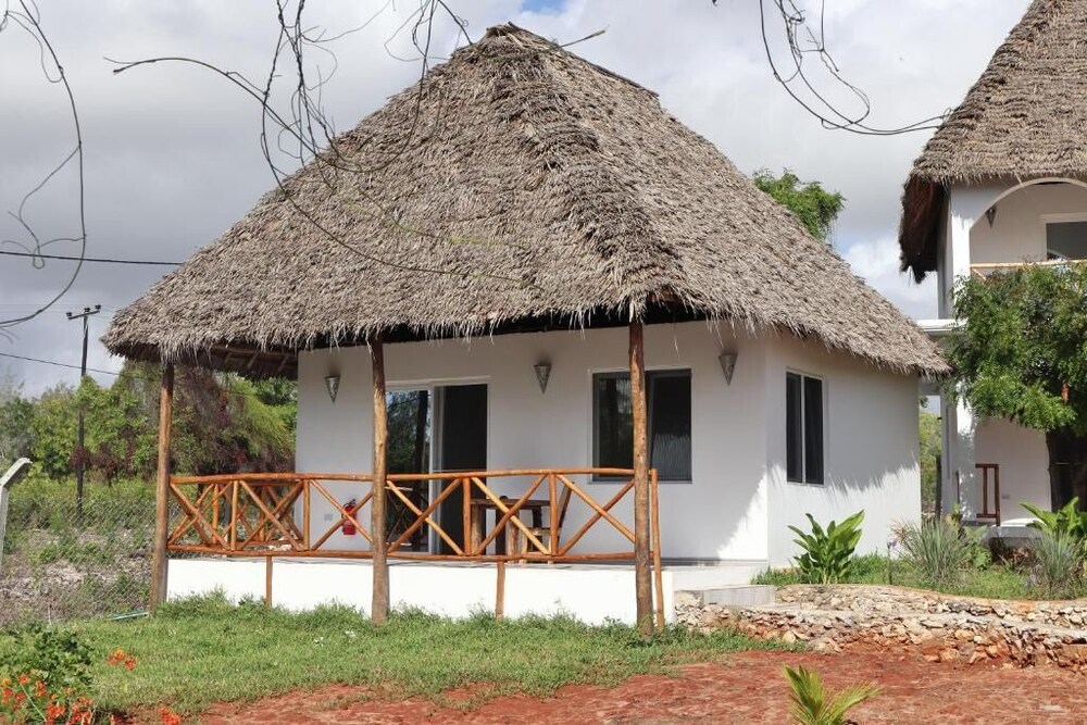 Holiday Time Bungalows Zanzibar