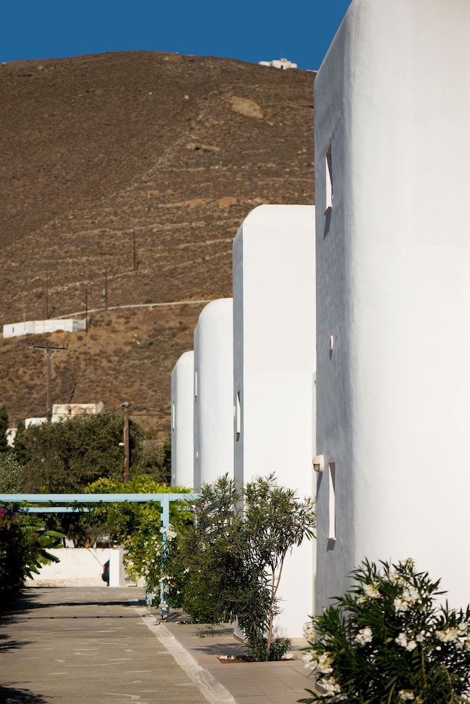 Mouras Resort - Luxury Maisonette Villas