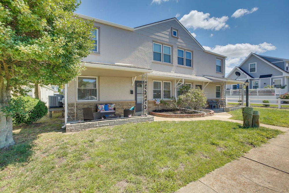 Relaxing Wildwood Crest Retreat w/ 2 Patios! view 5