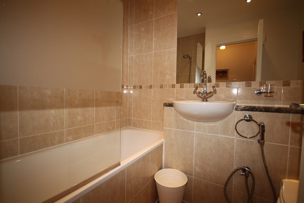 Belgravia Apartments - Gloucester Road photo 4