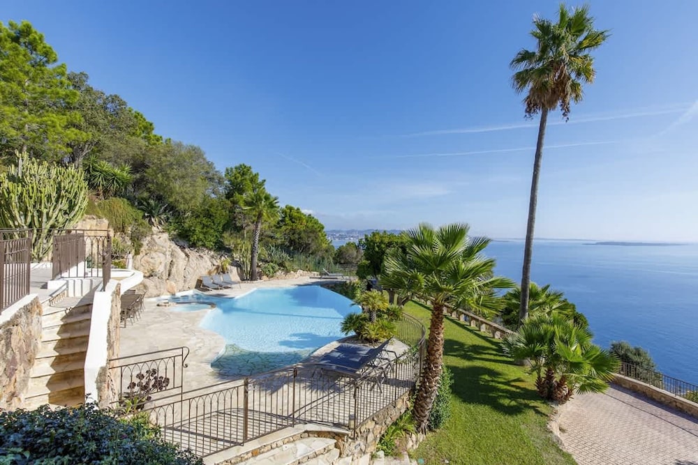 Magnificent Villa With sea View in Theoule sur Mer