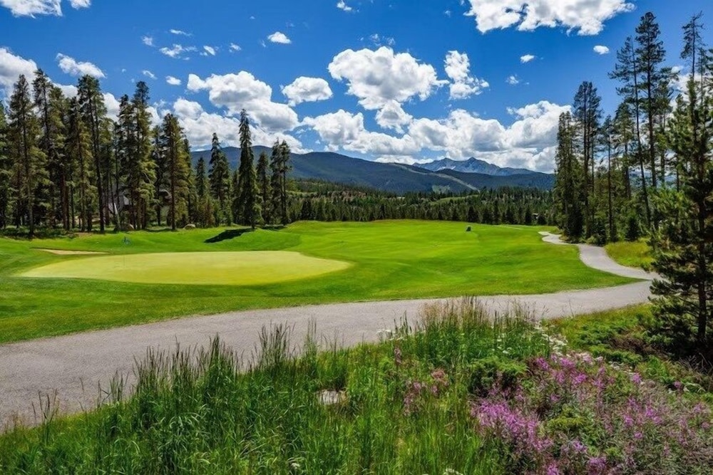 Upgraded 2 Bedroom Vacation Condo Summit County, Keystone CO by RedAwning view 4