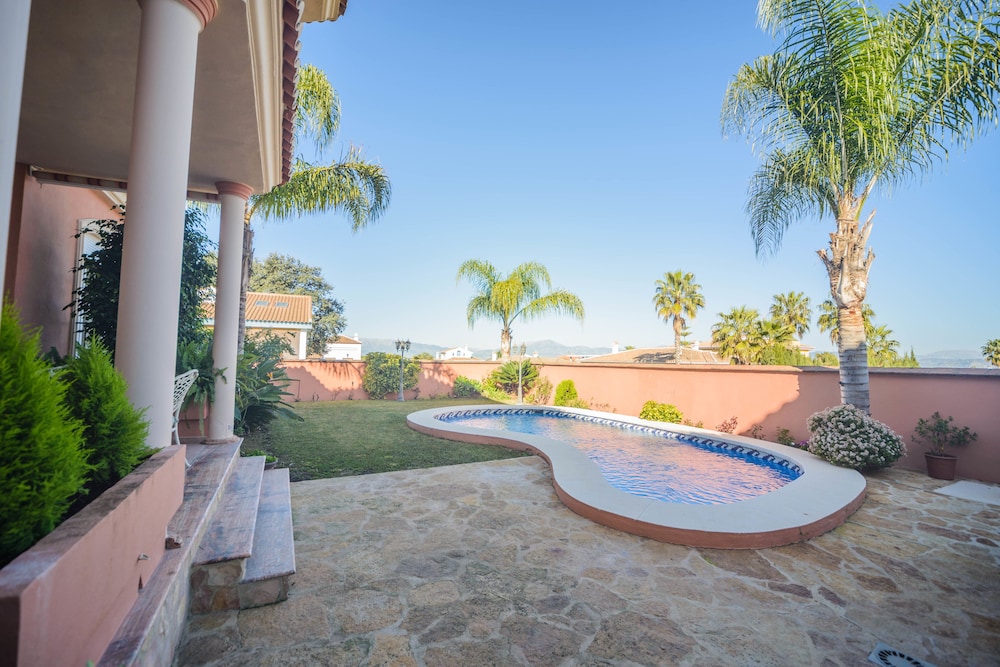 Cubo's Villa Elisabeth view 2