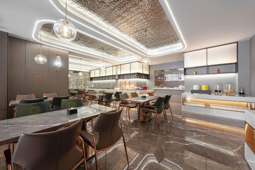 World Hotel Hualian Shoppin Plaza branch