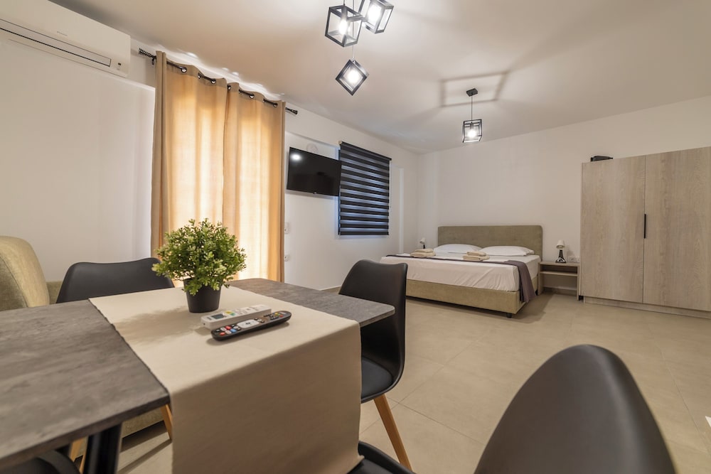 NS Apartments Nydri