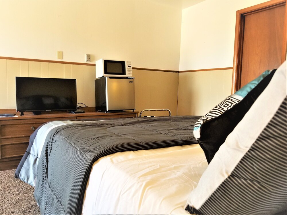 Duffer Motel view 2