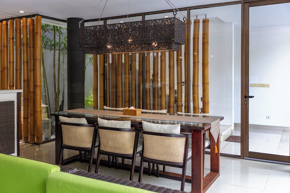 Aragreen Berawa Villa