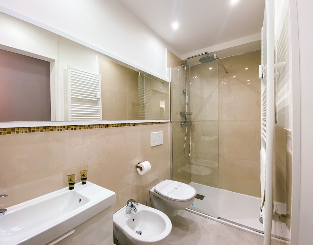 Klemi en Trento — bathroom