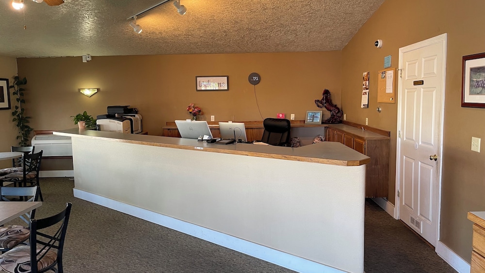 Morgan Inn And Suites view 2