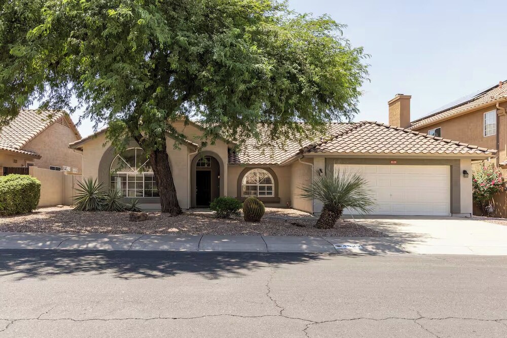 Cave Creek Gem - Heated Pool