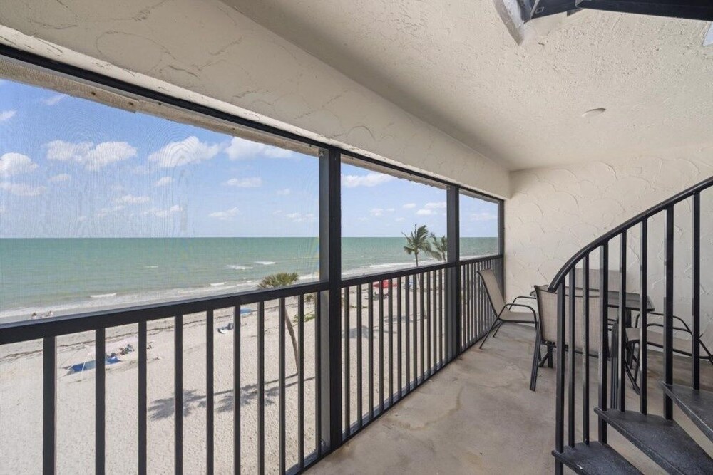 Pointe Santo A44 3 Bedroom Condo