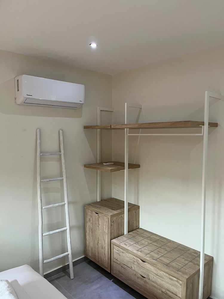 Apartment Serena, Mambo Beach