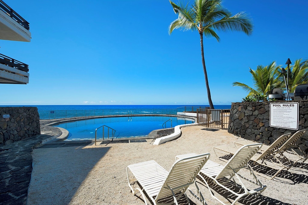 Saltwater Pool, Central AC & Sunset Vibes - Kona Living Done Right - Vrkcv