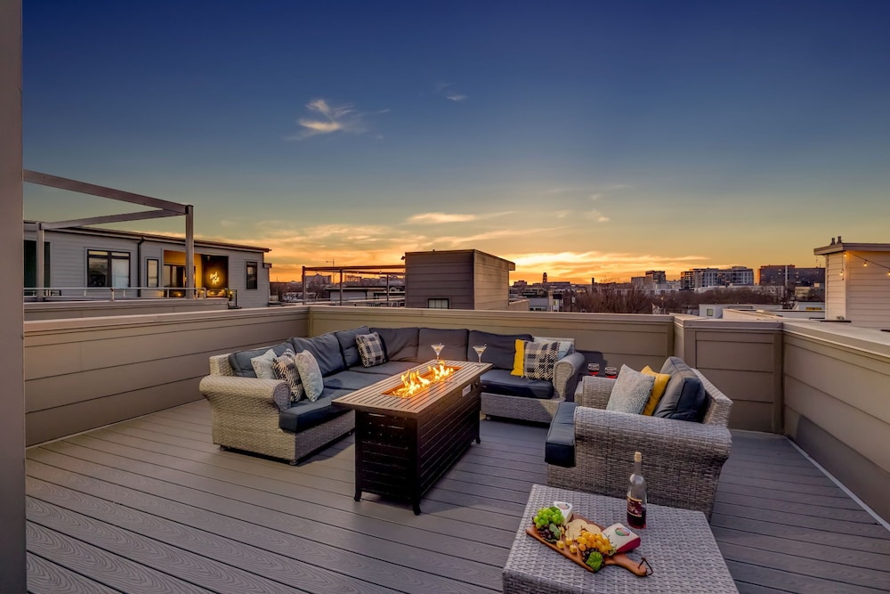 Gulch Melody - Private Rooftop - Heart of Gulch