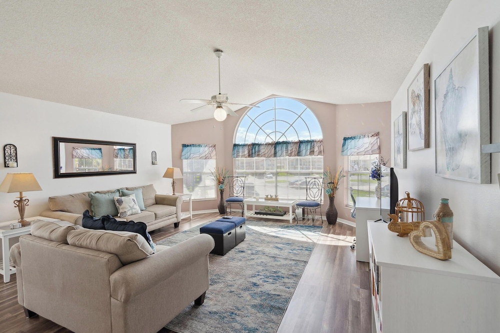 2466 Sweetwater Club Circle Unit 4