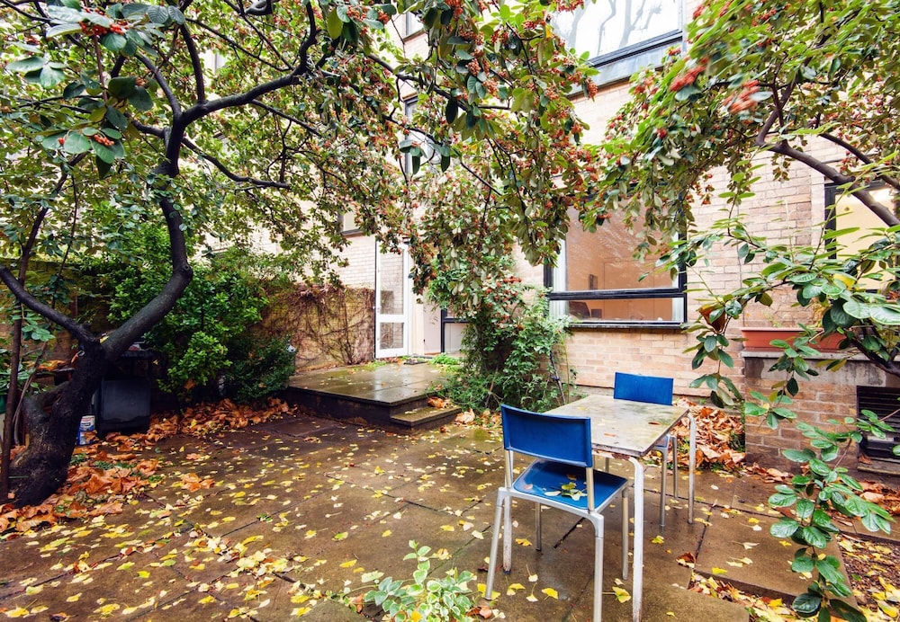 outdoor bbq area