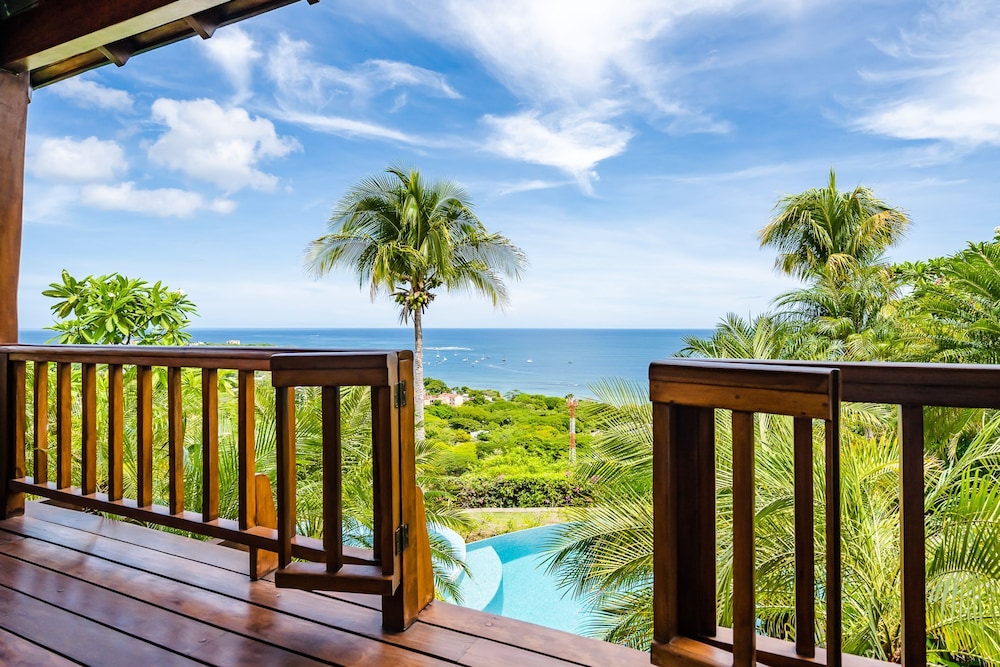 Luxury Villa Hot Tub Ocean Views Fully Staffed