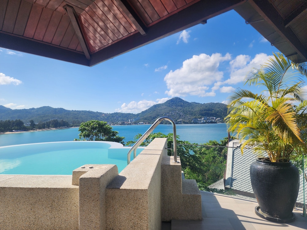 Luxury Seaview 6 Bedrooms With Infinity Pool Villa, Private Gym, Superfast Wifi