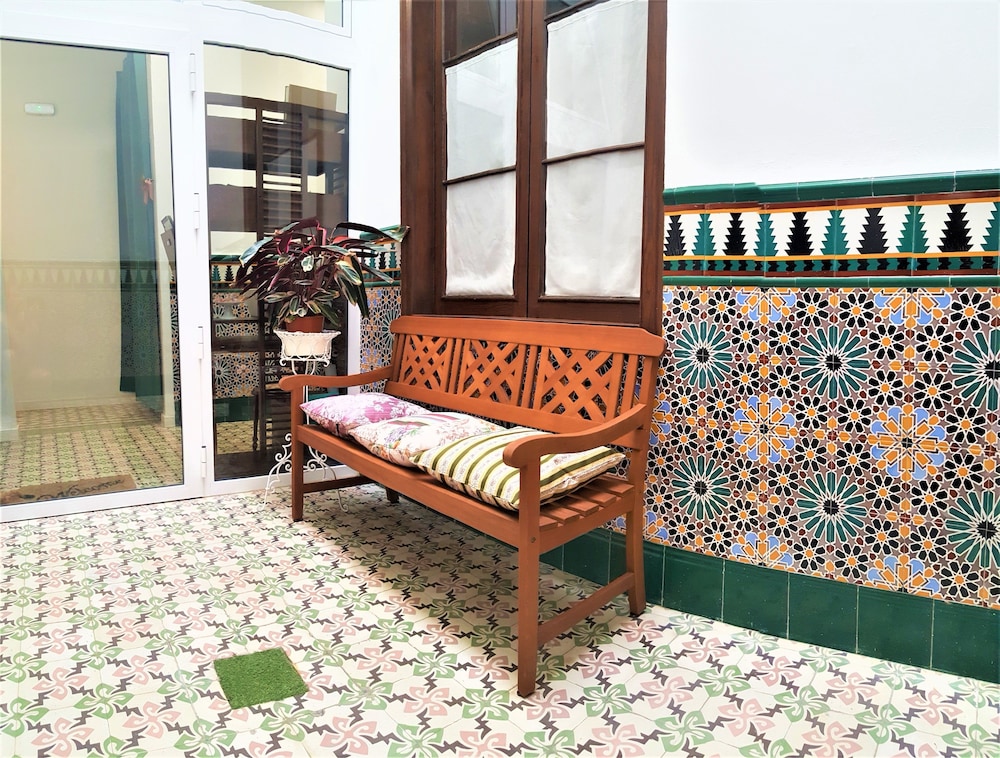 Los Canaritos Guest-House