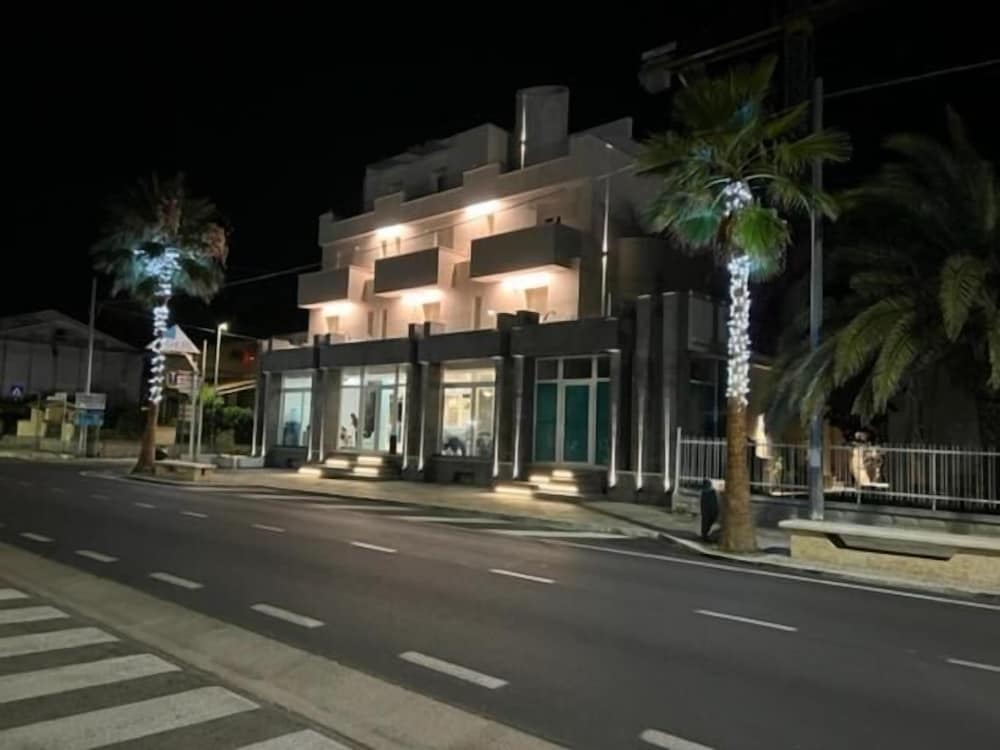 Hotel Alb's