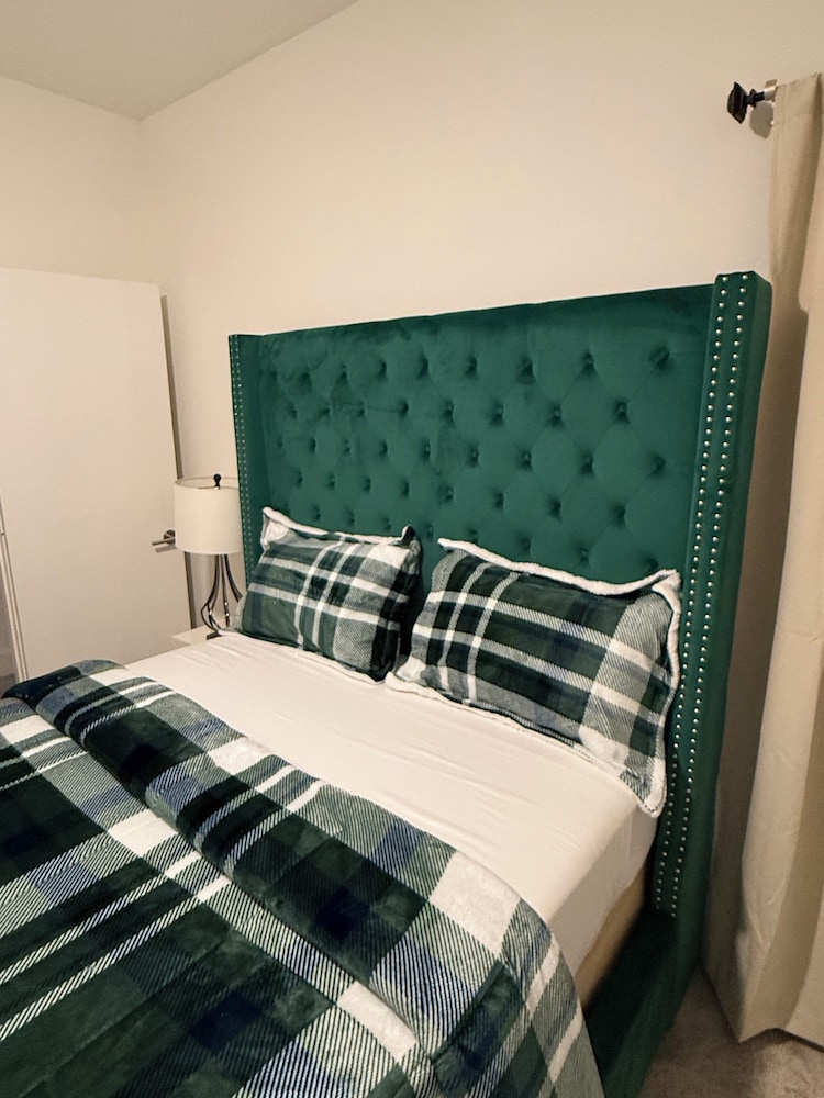 Luxury 3BR for Families Nurses and Group