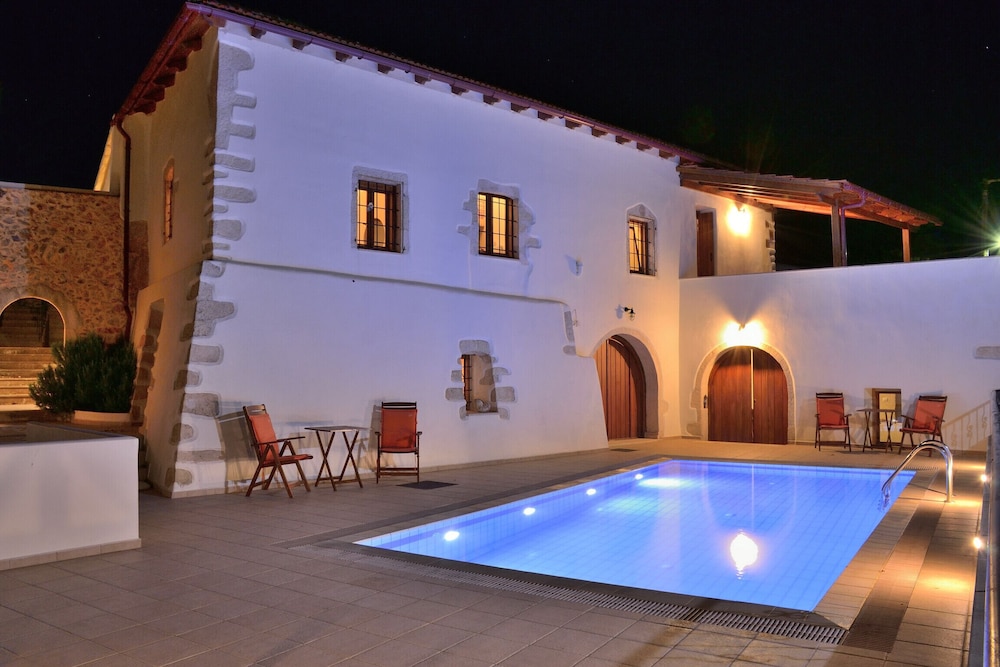 Mylo Villa