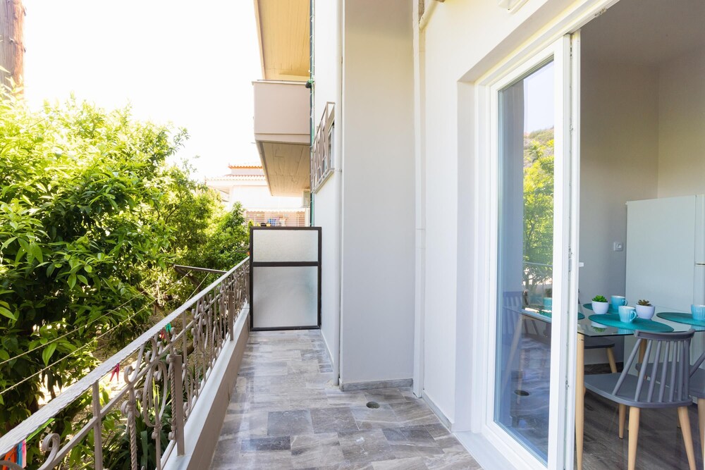 Stork Holiday Apartments - Garden & Sea View