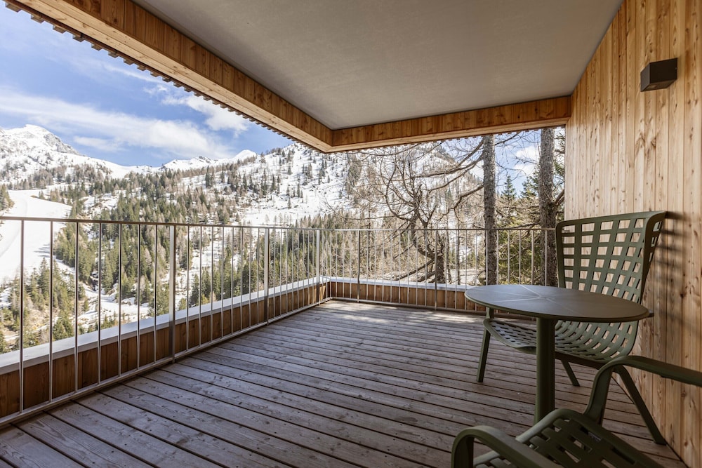 Superior Lodge With Finnish Sauna