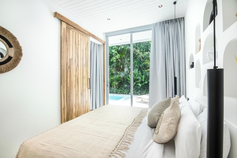 Chic 2BR Villa, 5min to Bingin's Coastal Bliss