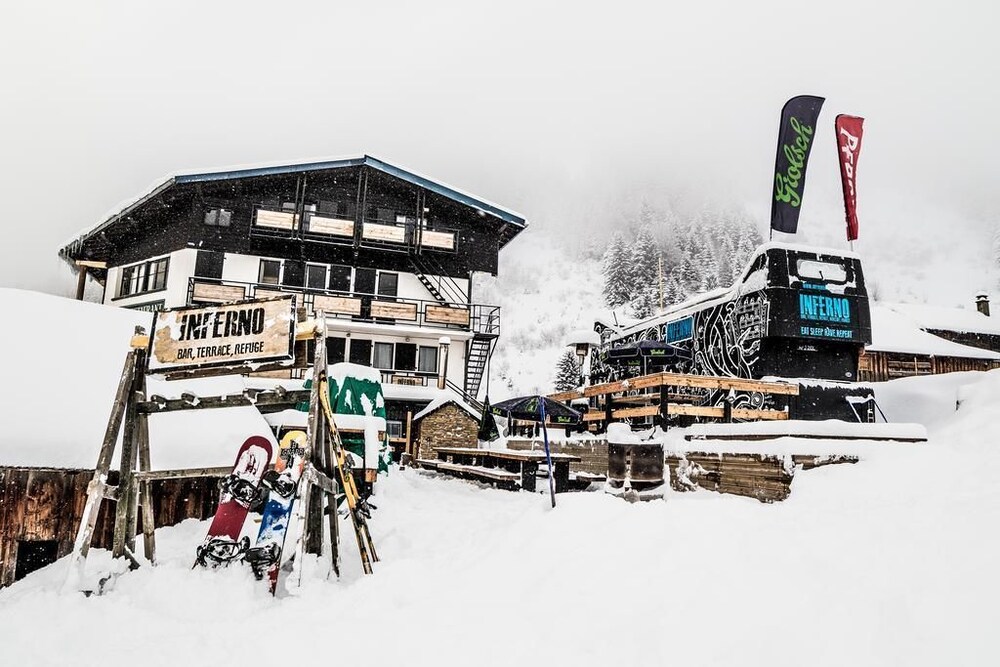 Hotel Inferno Morzine - Image 1