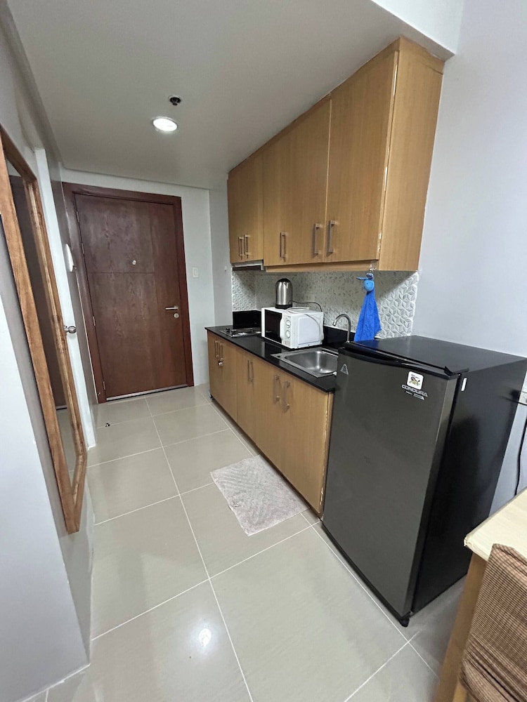 Vibrant Pasay City Apartment for Rent - Perfect Home Base Front of Mall of Asia