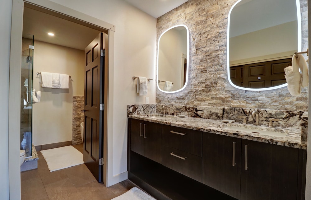 Pp409 Passage Point 2 Bedroom Condo
