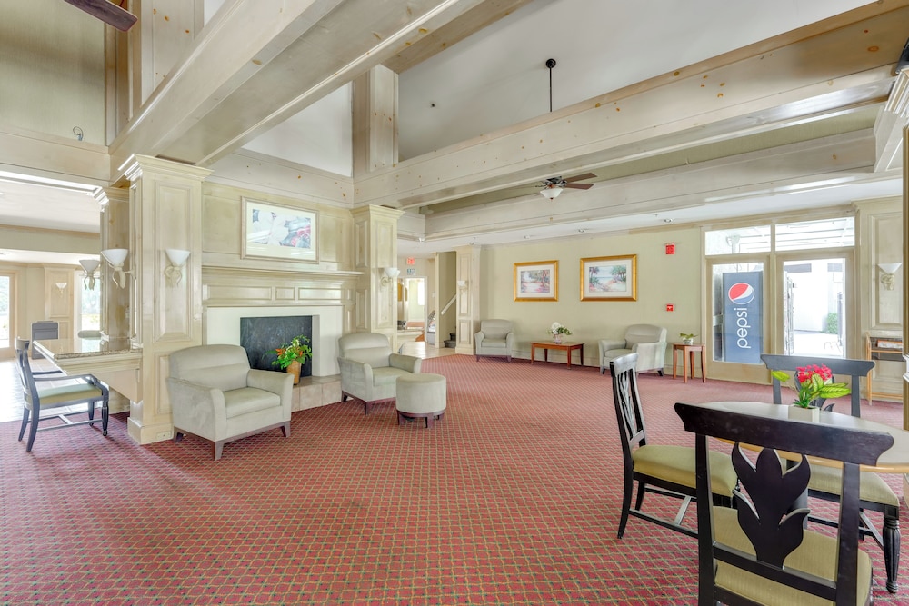 2 Mi to Disney & Old Town: Resort Condo w/ Perks